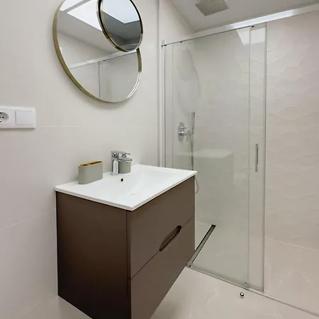 Saeta Tower Апартаменты *